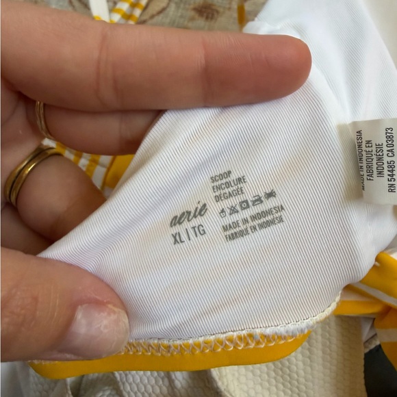 Aerie Swim Bundle - Picture 4 of 6